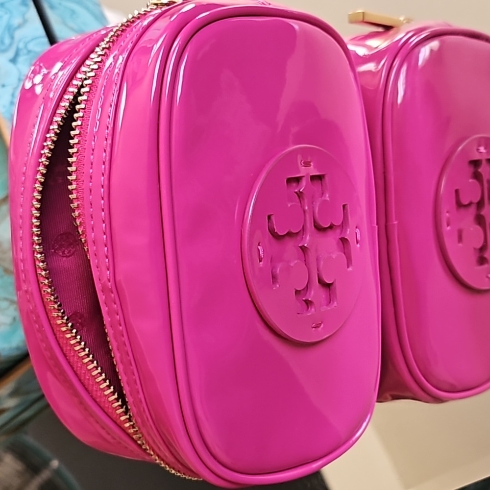 Rare Tory Burch cosmetic pouch
